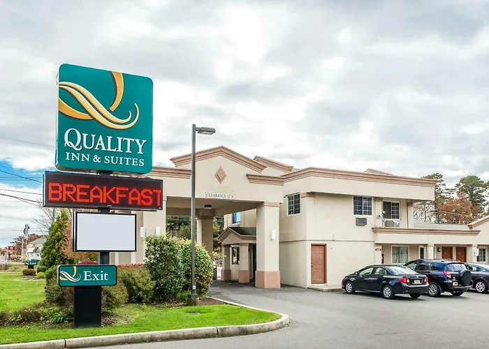 Hibiscus Inn & Suites